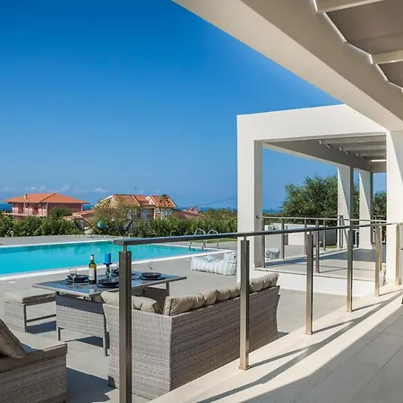 Romeo & Juliet Kefalonia